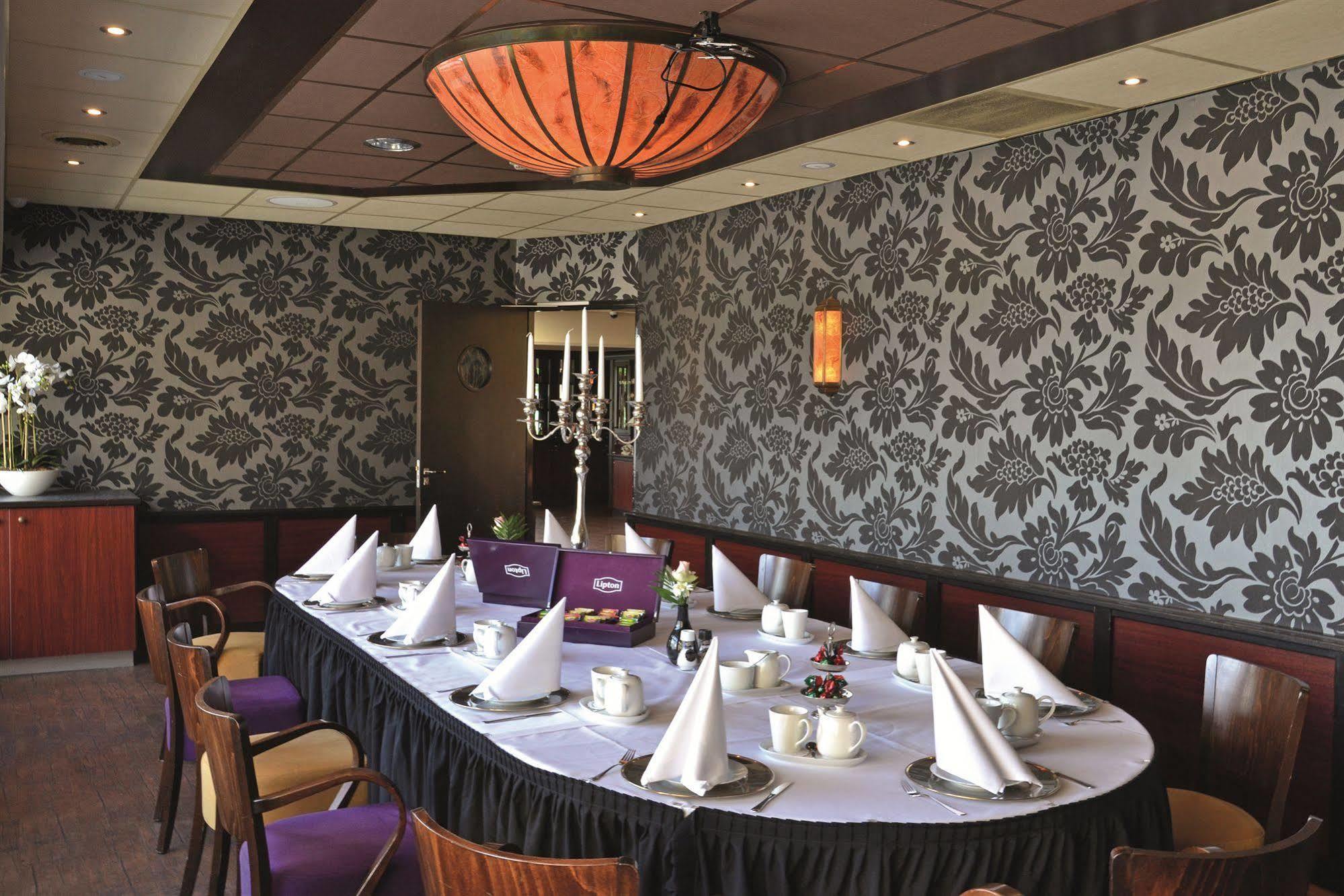 Fletcher Hotel - Restaurant Heiloo Bagian luar foto