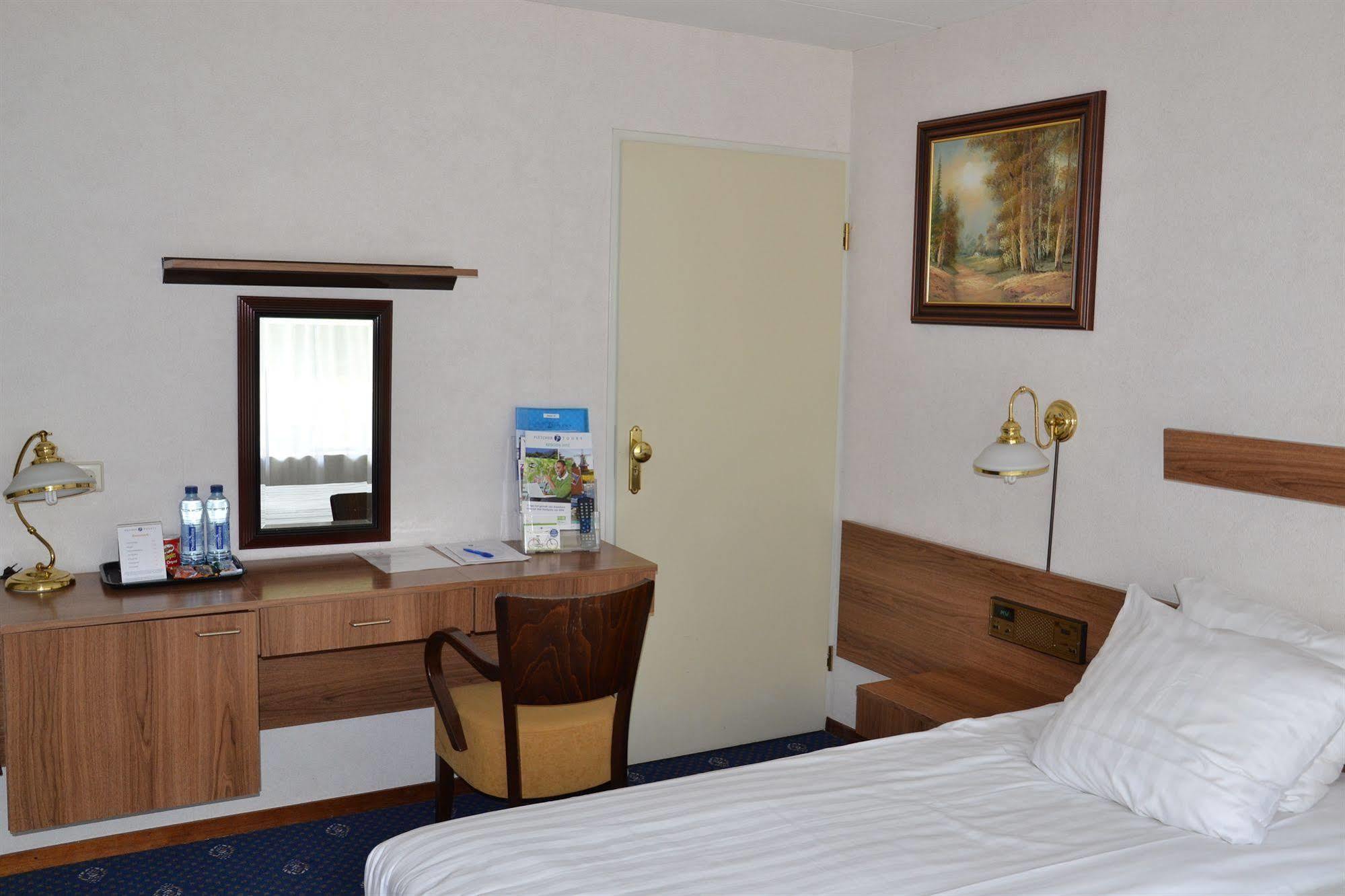 Fletcher Hotel - Restaurant Heiloo Bagian luar foto